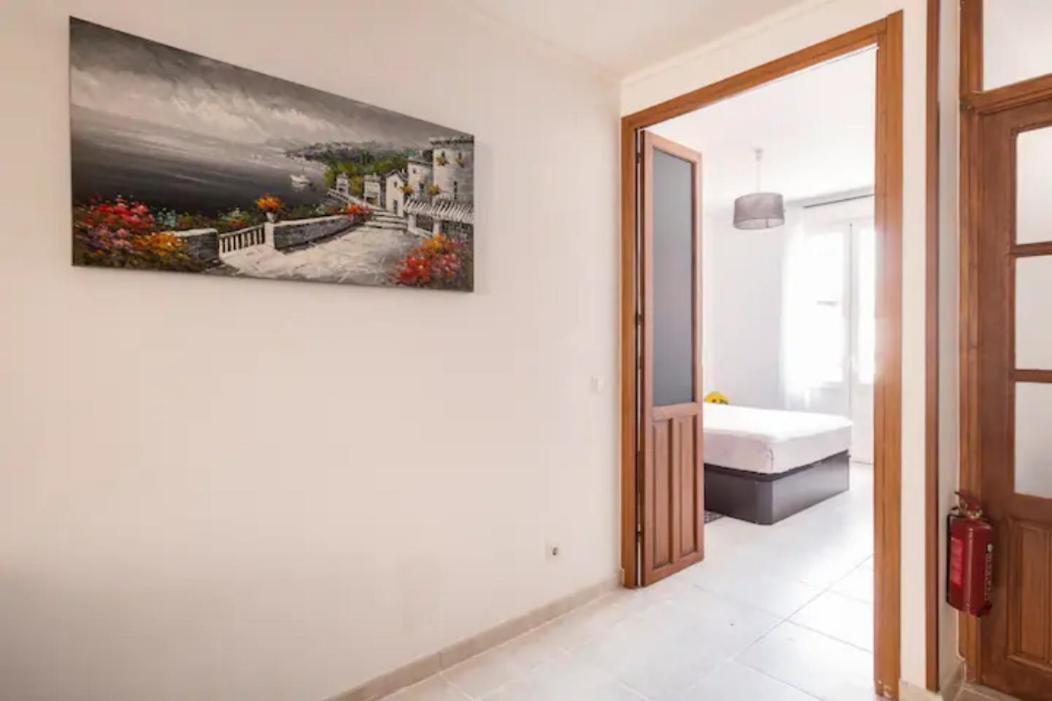 Room With Private Bathroom And Balcony Nearby The Mercado Central, Center And Beach アリカンテ エクステリア 写真