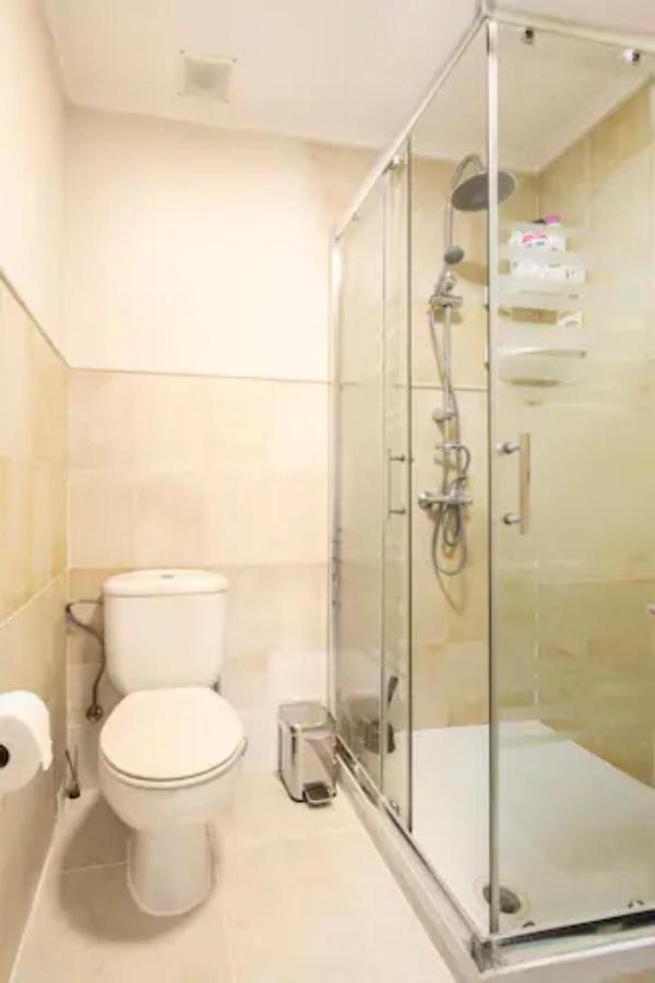 Room With Private Bathroom And Balcony Nearby The Mercado Central, Center And Beach アリカンテ エクステリア 写真