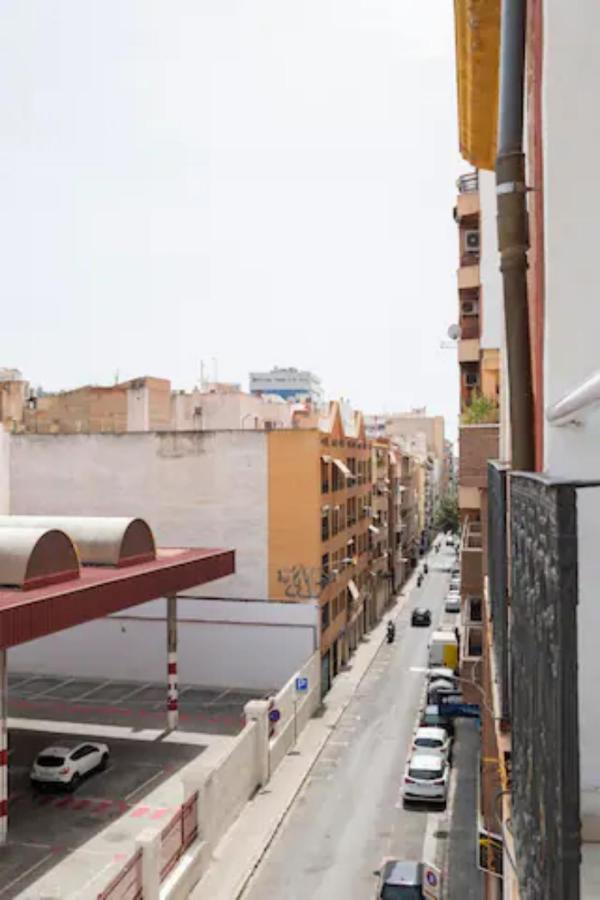 Room With Private Bathroom And Balcony Nearby The Mercado Central, Center And Beach アリカンテ エクステリア 写真