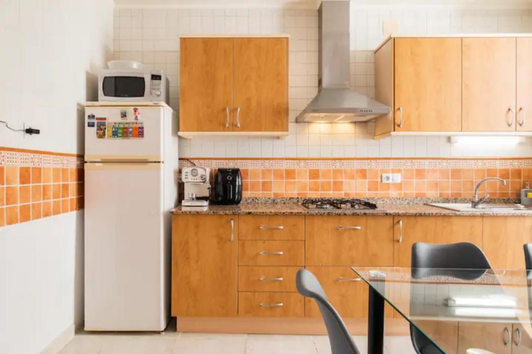 Room With Private Bathroom And Balcony Nearby The Mercado Central, Center And Beach アリカンテ エクステリア 写真