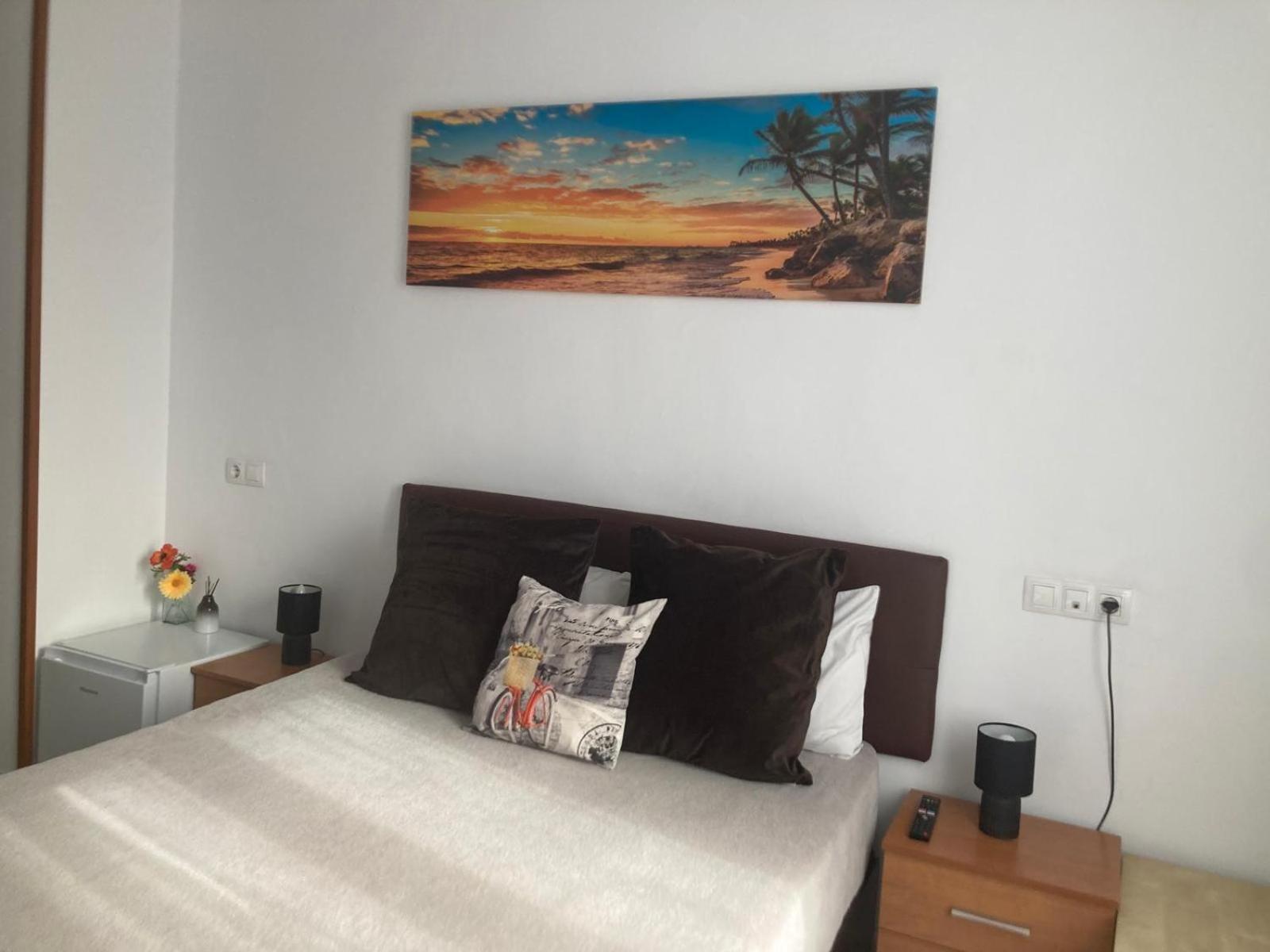 Room With Private Bathroom And Balcony Nearby The Mercado Central, Center And Beach アリカンテ エクステリア 写真