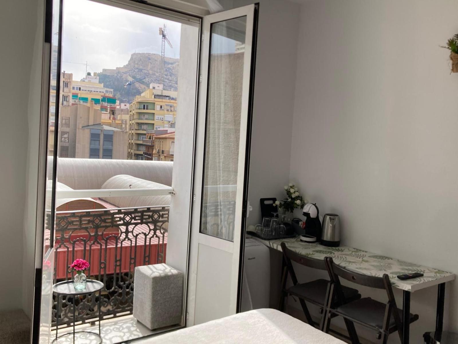 Room With Private Bathroom And Balcony Nearby The Mercado Central, Center And Beach アリカンテ エクステリア 写真